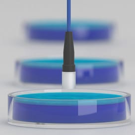 Height measurement of Petri dishes